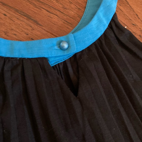 Girls pleated halter dress sun dress - Picture 4 of 5